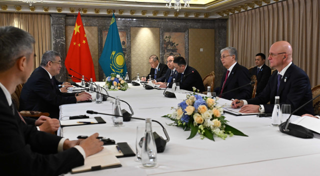 Президент Казахстана провел встречи с руководителями китайских компаний