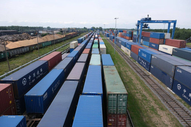 До 20 млн тонн грузов в год увеличится пропускная способность коридора Север-Юг