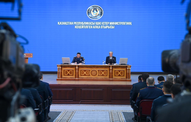 Президент Казахстана провел расширенное заседание коллегии МВД