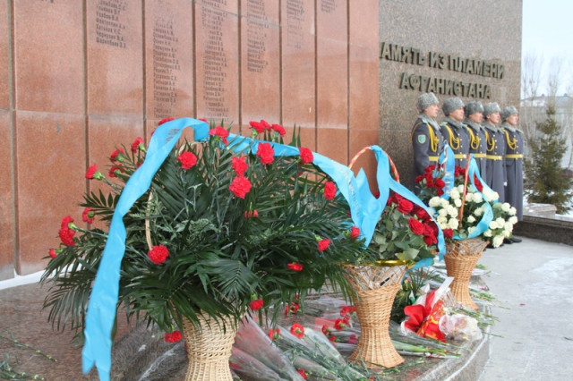В Астане почтили память воинов-интернационалистов