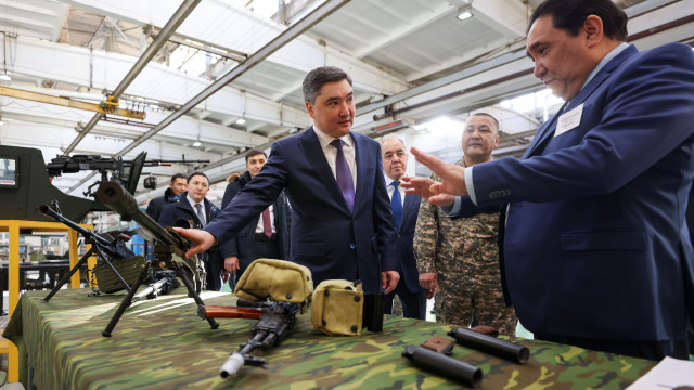 Премьер-министр Казахстана посетил ряд предприятий ЗКО