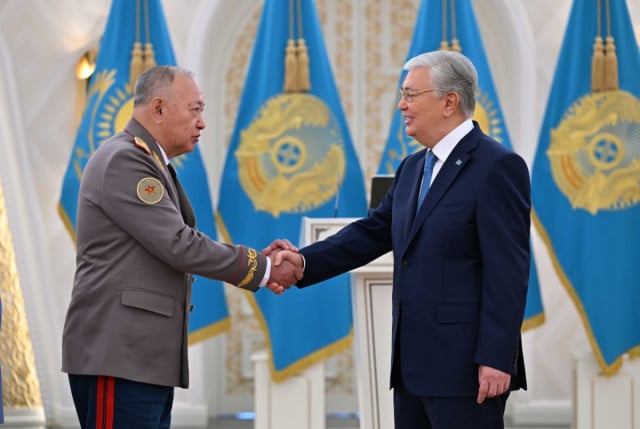 Сәт Тоқпақбаев Президент жарлығымен марапатталды