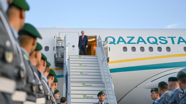 Президент Казахстана прилетел с официальным визитом в Германию