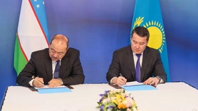 Казахстан и Узбекистан намерены довести товарооборот до 10 млрд долларов