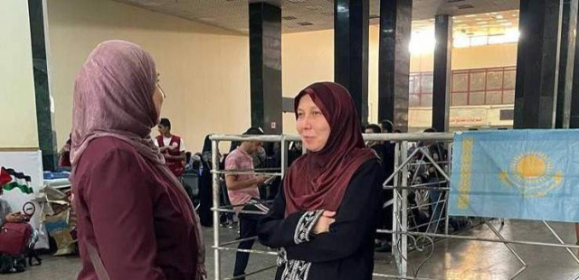 92 казахстанцев и их семьи из сектора газа эвакуировали в Египет