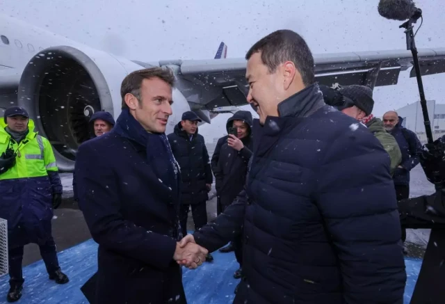 В Казахстан с официальным визитом прибыл Президент Франции