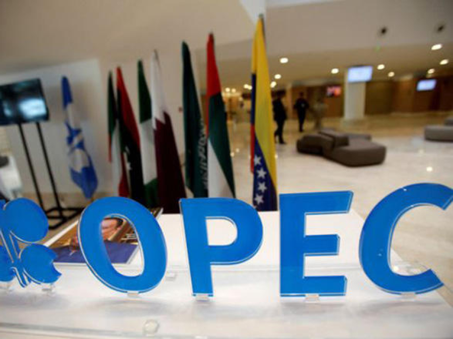 Страны ОПЕК+ сохранили план по добыче нефти