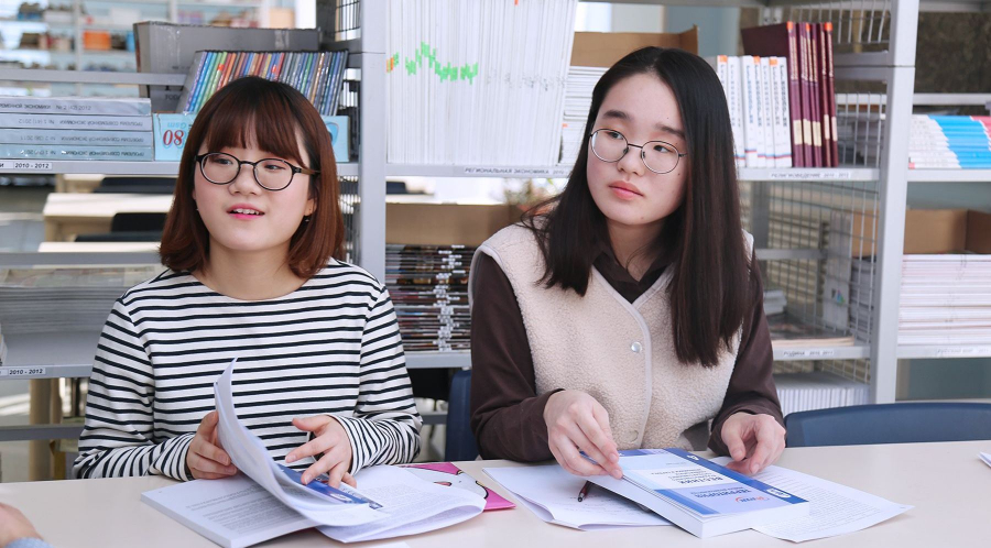 Южнокорейских студентов познакомили с творчеством Абая