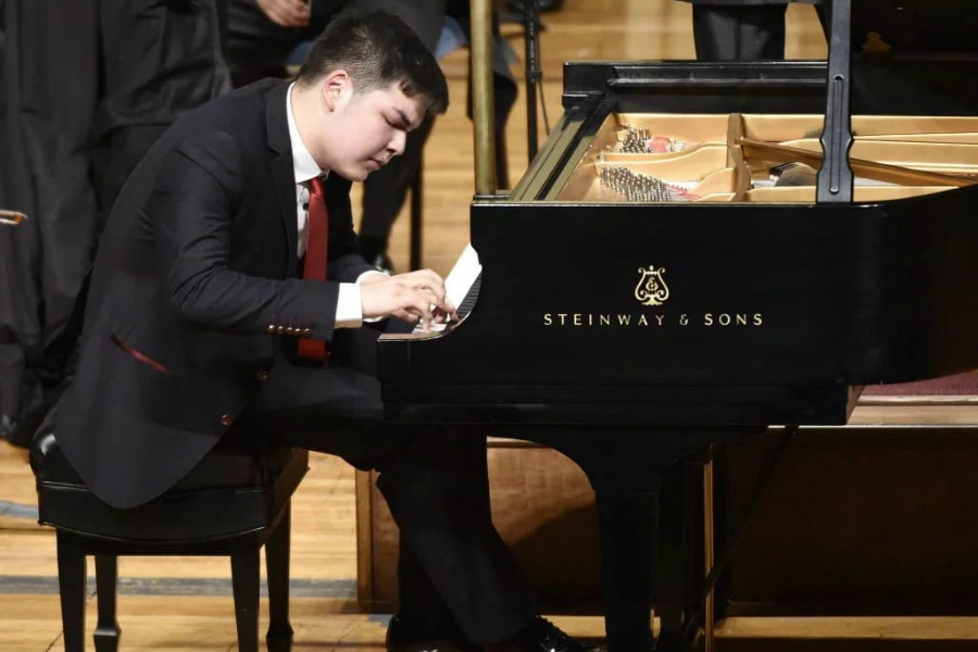 Казакстандык пианист «уотерман» алтын медалын жеңип алды