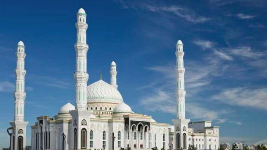 Казакстан мусулмандары ыйык рамазан айынын башталышын белгилешүүдө