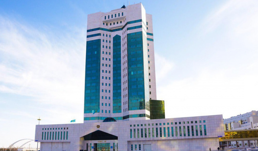 National Bank of Kazakhstan and government implement program for protection of tenge deposits