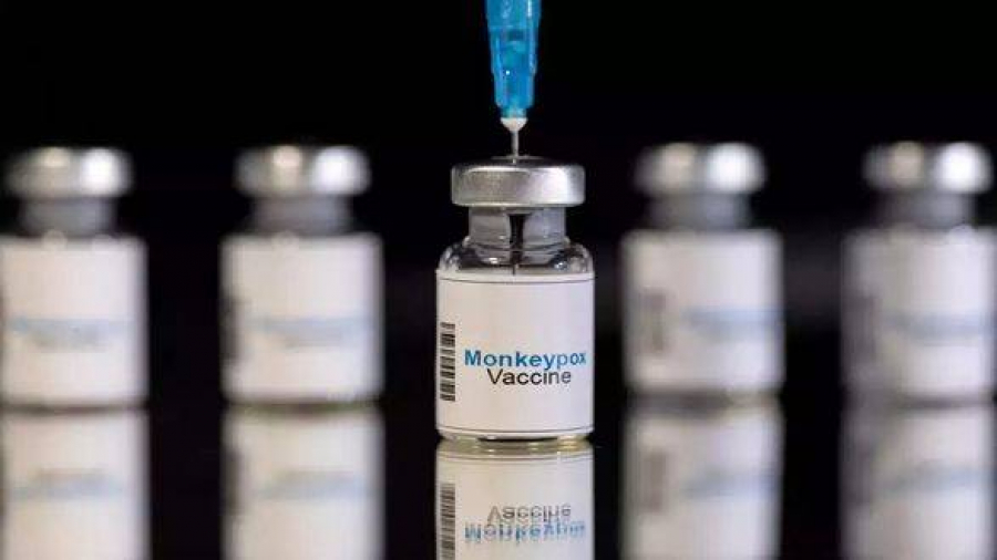 ЕО маймыл шешегіне қарсы 110 000 вакцинаны жеткізу туралы келісімге қол қойды