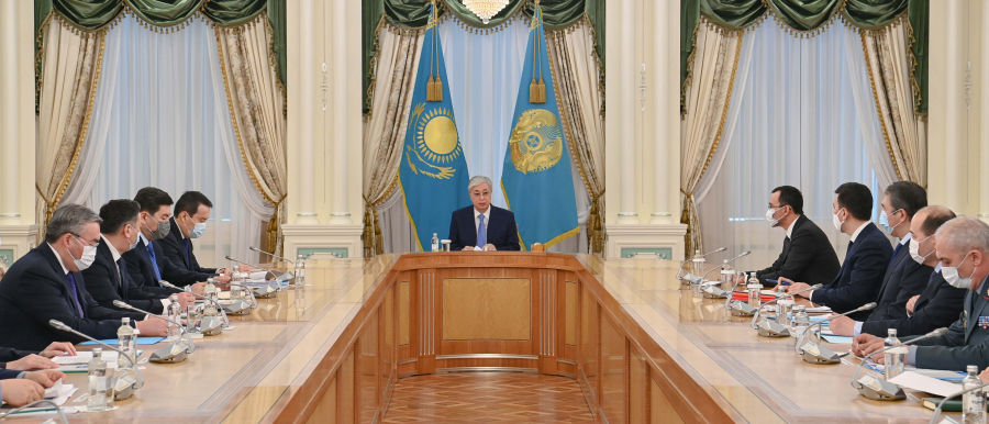 Глава государства провел оперативное совещание Совета Безопасности
