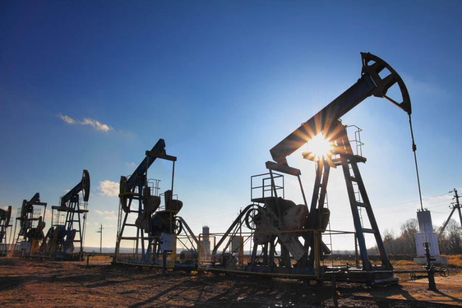 Казахстан продлит добровольное сокращение добычи нефти в 2024 году