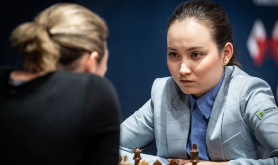 Kazakh women’s national chess team loses to team world