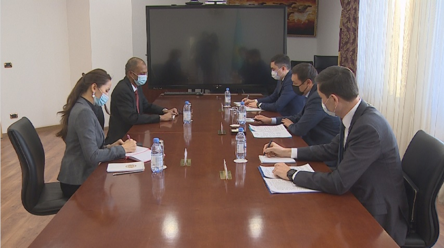 Kazakh Foreign Ministry holds talks with large investors