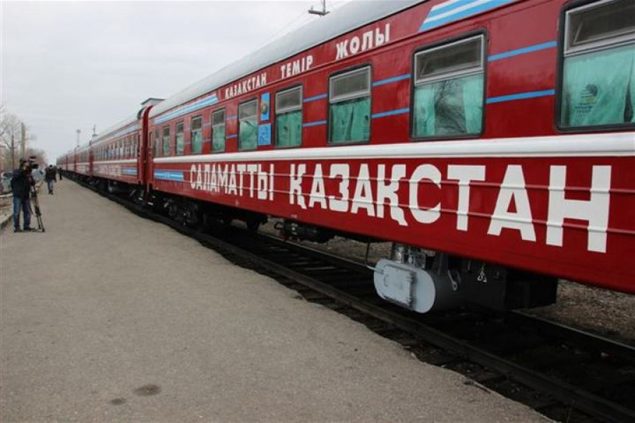 Medical train of “Salamatty Kazakhstan” project runs around country