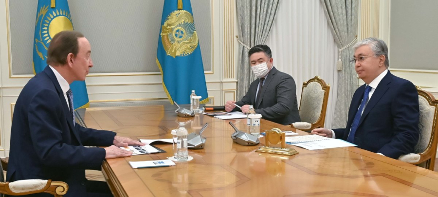 Глава Государства принял президента Air Astana Питера Фостера