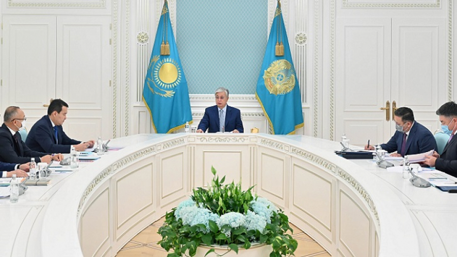 Президент РК провел совещание по экономическим вопросам