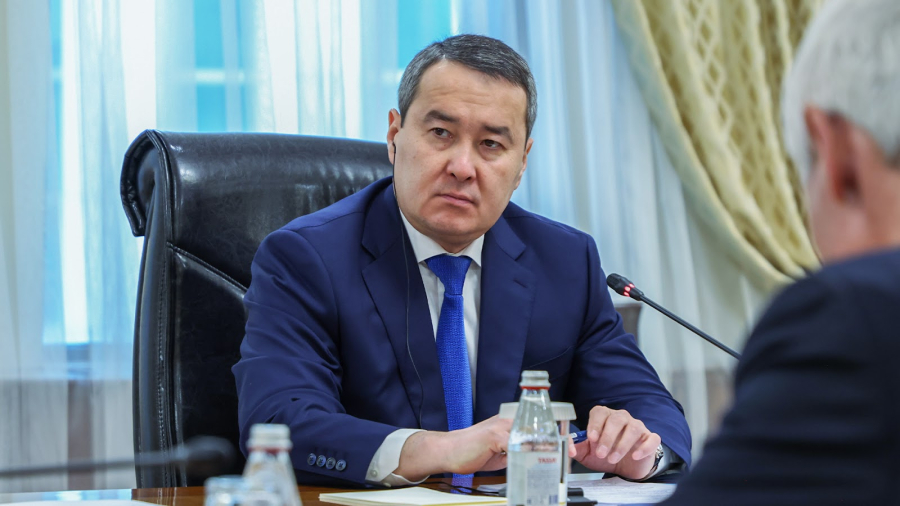 Алихан Смаилов: Правительство продолжит реализацию утвержденных планов