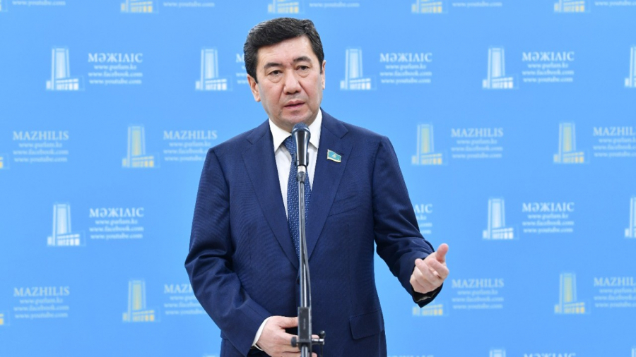 Yerlan Koshanov comments on president Tokayev quitting Amanat party