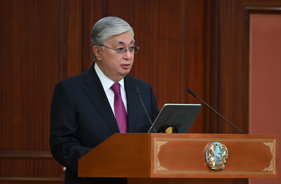 Kazakh President holds meeting on socio-economic development