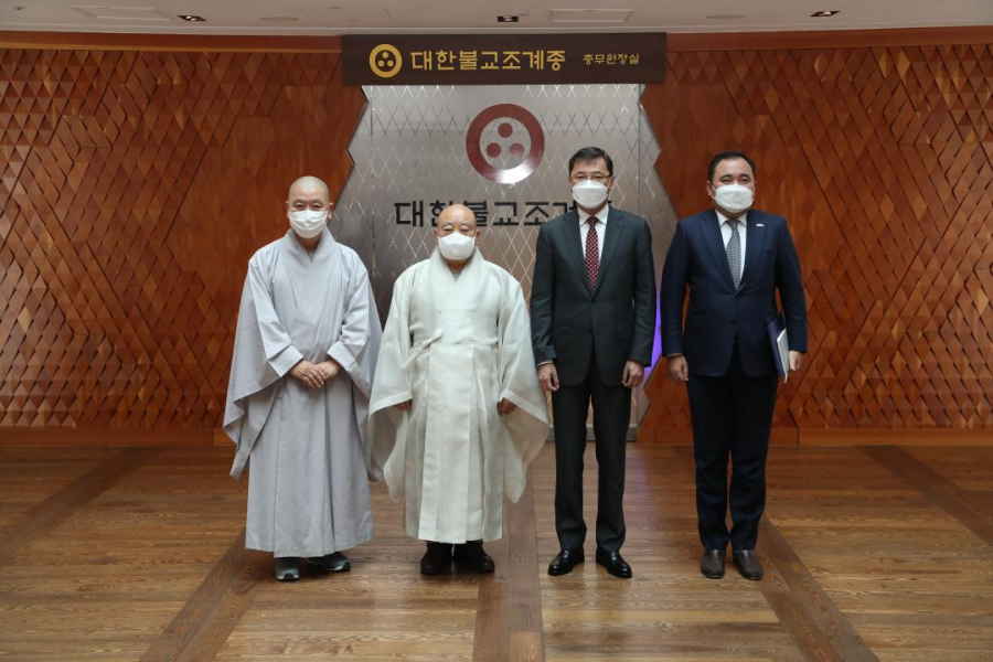 Представители буддийского ордена Чоге прибыли в Казахстан