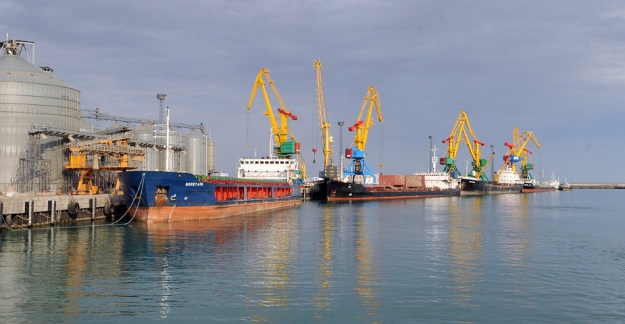 О пропускной способности морских портов РК рассказали в МИИР