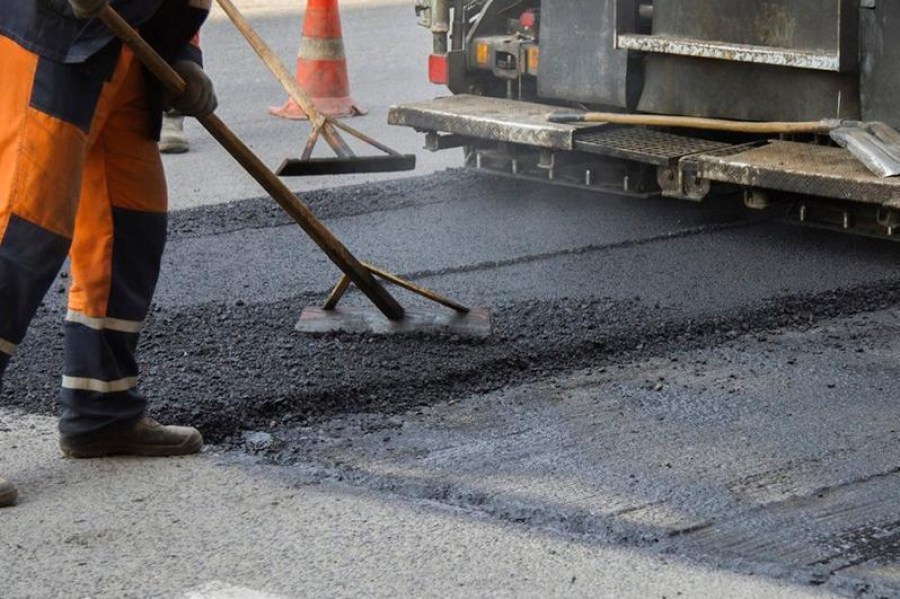 About 370 billion tenge allocated for local roads construction and reconstruction in 2022