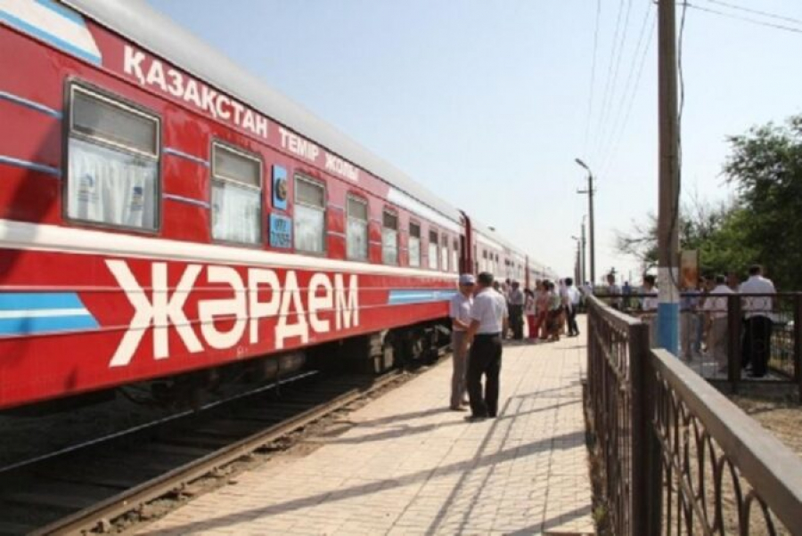 Медицинские поезда возобновляют работу в Казахстане