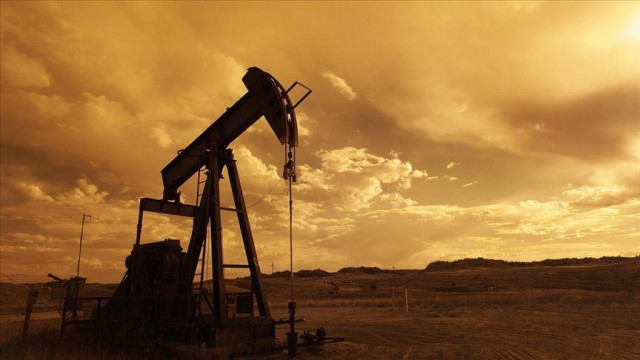 Почти 75 миллионов тонн нефти добыто в Казахстане за 10 месяцев